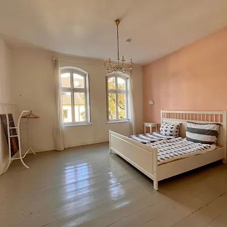 Beautiful In A Historic Apartment Hattingen