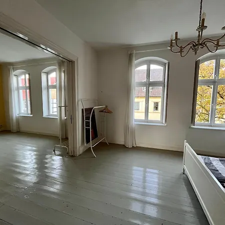 Beautiful In A Historic Apartmán *