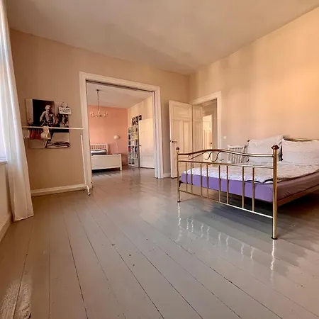 Beautiful In A Historic Apartment Hattingen